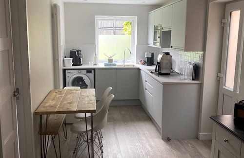 Royal Tunbridge Wells Casa | Two Bedroom, Self contained Annex/Appartment in Tunbridge Wells. With Parking
