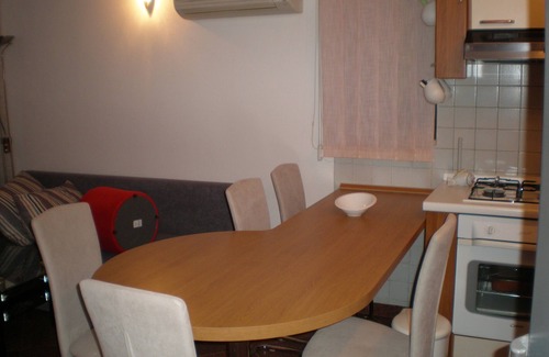 Obrs Apartamento | Apartamento para dos personas con una terraza Moscenicka Draga, Opatija (A-18440-b)