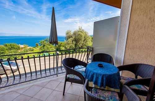 Donji Kraj Apartamento | Two bedroom apartment with terrace Kraj, Opatija (A-7724-c)