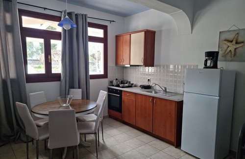 Perissa Apartamento | Two bedroom apartment including car rental and breakfast