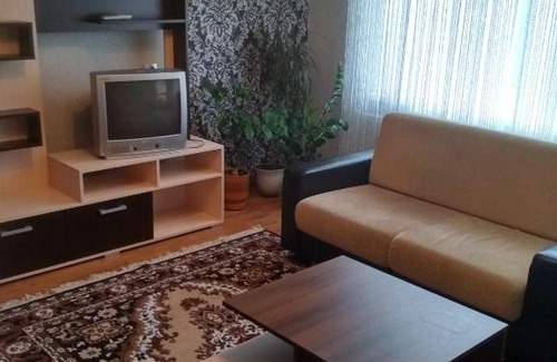 Benitsa Apartamento | Two-Bedroom Apartment on Vialiki Hasciniec 111