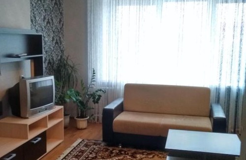 Benitsa Apartamento | Two-Bedroom Apartment on Vialiki Hasciniec 111
