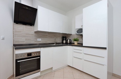 Kostrena Apartamento | Apartamento para dos personas con terraza y vista al mar Kostrena, Rijeka (A-23422-b)