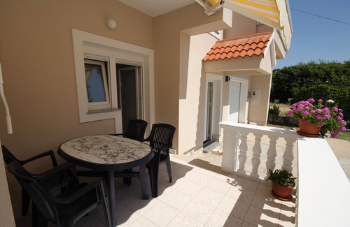 Vlasici Apartamento | Apartamento para dos personas en la playa Vlasici, Pag (A-6523-b)