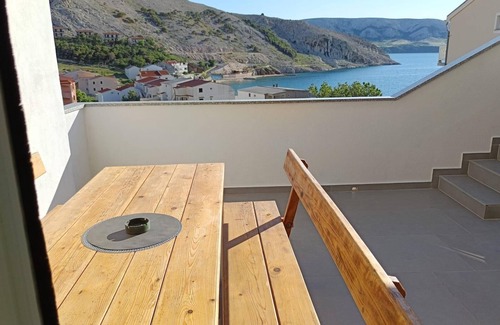 Metajna Apartamento | Apartamento para dos personas con terraza y vista al mar Metajna, Pag (A-4161-a)