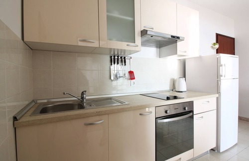 Metajna Apartamento | Apartamento para dos personas en la playa Metajna, Pag (A-6486-b)