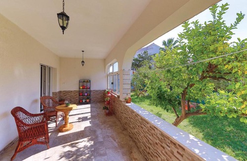 Kastela Apartamento | Two-Bedroom Apartment in Kastel Stafilic