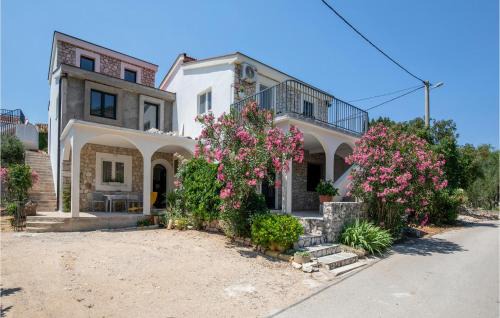 Kremena Apartamento | Two-Bedroom Apartment In Klek