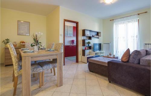 Zbandaj Apartamento | Two-Bedroom Apartment In Porec