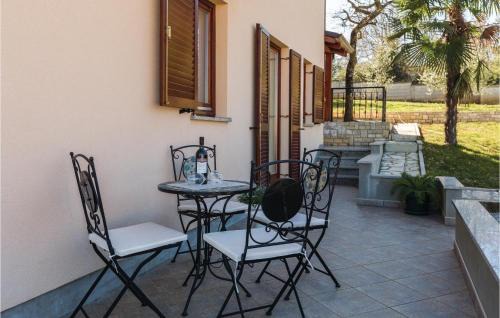 Zbandaj Apartamento | Two-Bedroom Apartment In Porec