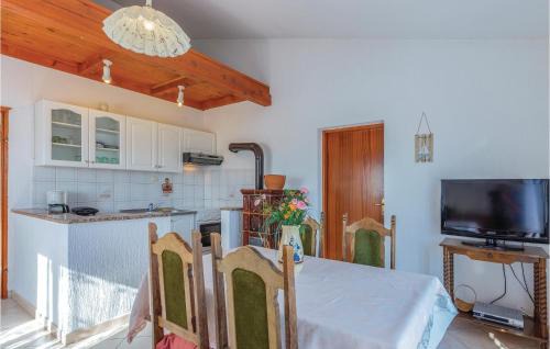 Rebici Apartamento | Two-Bedroom Apartment In Rebici-Barban