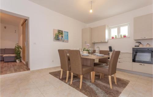 Sibenik Apartamento | Two-Bedroom Apartment In Sibenik