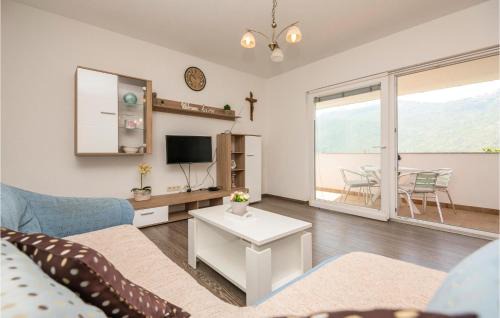 Zagvozd Apartamento | Two-Bedroom Apartment In Zagvozd