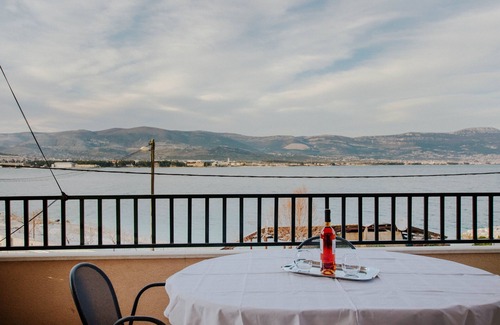 Arbanija Apartamento | Apartamento para dos personas en la playa Arbanija, Ciovo (A-1122-b)