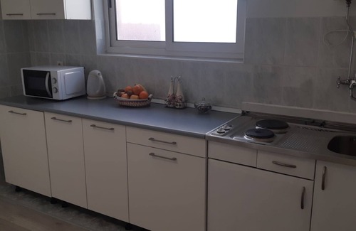 Igrane Apartamento | Apartamento para dos personas en la playa Igrane, Makarska (A-10033-a)
