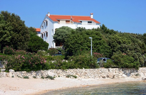 Mandre Apartamento | Apartamento para dos personas en la playa Mandre, Pag (A-6518-d)