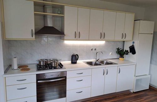 Lukovica Apartamento | Two Bedroom Apartment Booky 2