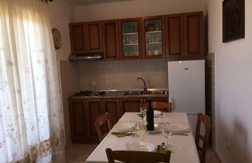 Tribulje Apartamento | Two bedroom apartment with terrace and sea view Tribulje, Krk (A-5438-b)