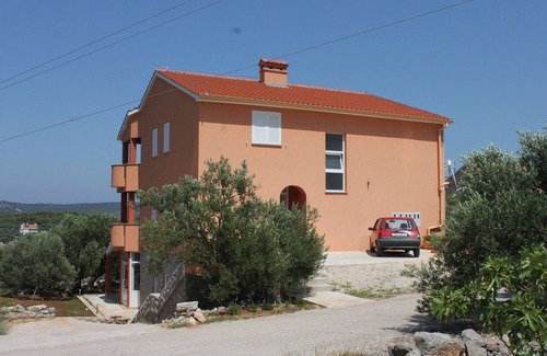 Bozava Apartamento | Two bedroom apartment with terrace and sea view Bozava, Dugi otok (A-8098-c)
