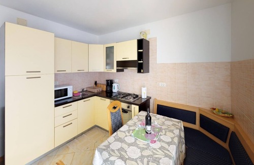Vilanija Apartamento | Apartamento para dos personas con una terraza Vilanija, Umag (A-17240-a)