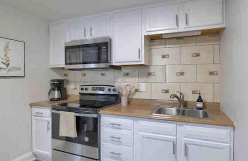Middletown Apartamento | Two Bedroom Apt. with laundry
