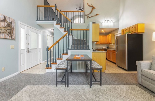 Grand Rivers Condominio | Two-bedroom Bayside Condo