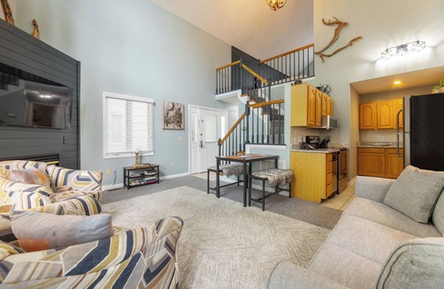 Grand Rivers Condominio | Two-bedroom Bayside Condo