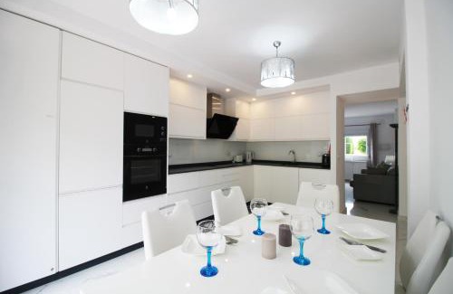 Diputación de Rincón de San Ginés Apartamento | Two Bedroom Bellaluz Apartment With Large Patio