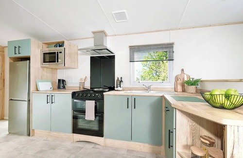 Aberystwyth Casa | Two bedroom caravan, sleeping four people, perfect for relaxing by the coast.
