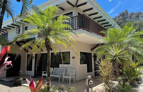 Quepos Condominio | Two-bedroom condo with privacy. 5 minutes to Quepos