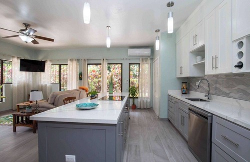 Quepos Condominio | Two-bedroom condo with privacy. 5 minutes to Quepos