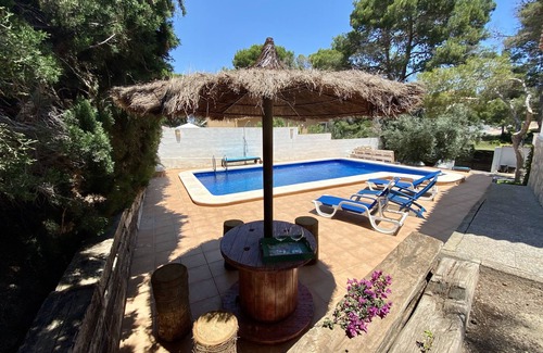 Los Balcones Villa | Dos dormitorios chalet con gran jardín privado y piscina