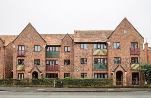 Colchester Apartamento | Two bedroom flat near Colchester Hospital with free parking and internet