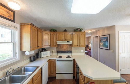 Grand Rivers Condominio | Two Bedroom Harbor View Condo