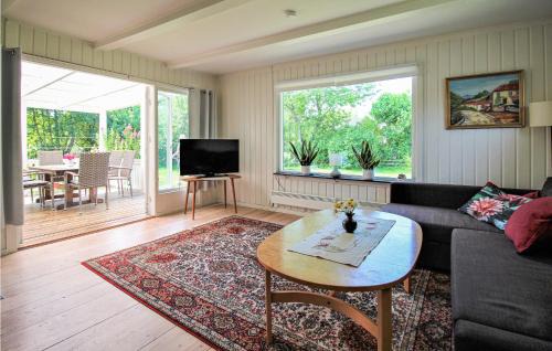 Jonstorp Casa | Two-Bedroom Holiday Home In Jonstorp