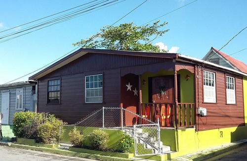 Henrys Casa | Two-bedroom house for rent Bridgetown, conveniently located near all amenities.