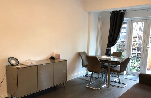 Southfield Apartamento | Dos dormitorios dúplex en Chiswick. Londres