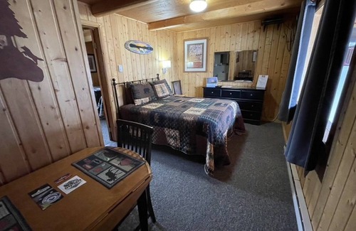 Melrose Casa | Two Bedroom Suite - Montana Mountain Views