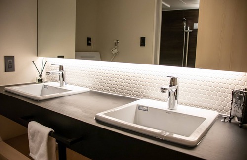 Minami Hotel | Two Bedroom Suite / Osaka Ōsaka