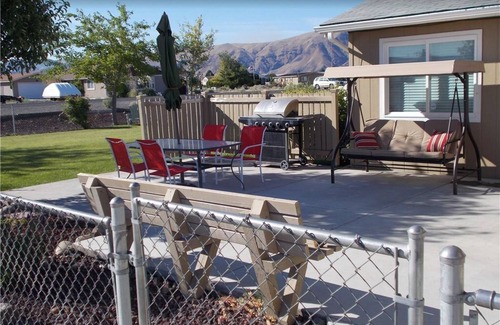 Desert Aire Casa | Two bedroom, three bathroom fenced yard. Game room with hide a bed. Pet friendly