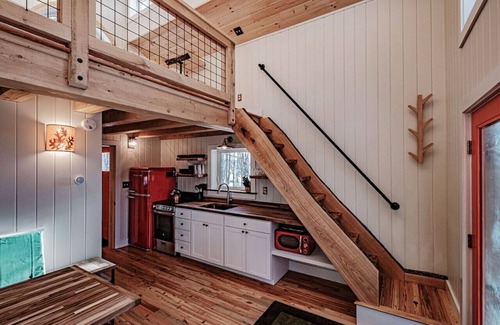 Springvale Cabina | The Canopy Treehouse, a Luxury Carbon Free Retreat
