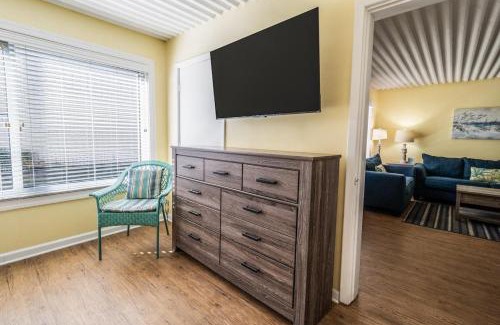 Litchfield by the Sea Hotel | Two Bedroom Villa Sleeps 6 has 2 Queen and 1 King