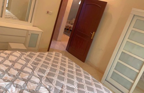 Al Faisaliyah Apartamento | Two bedrooms and living room apartment
