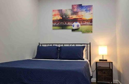 Schenectady Apartamento | Two bedrooms with parking & washer/dryer