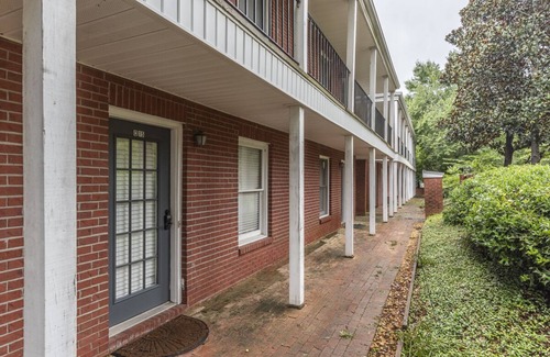 Starkville Condominio | Two Blocks from MSU Campus