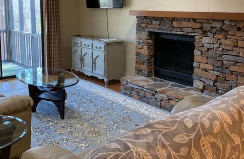 Big Canoe Condominio | Two BR-BA on 4th hole, Creek 9 Golf Course