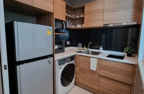 Mueang Samut Prakan District Apartamento | Two BRs with few steps to BTS Green & Yellow Line