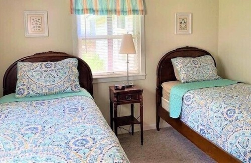Cheboygan Cabaña | Two Cottages near Mullett Lake