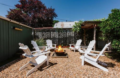 Central Mudgee Casa | Two Daughters Cottage - Refined Country Living