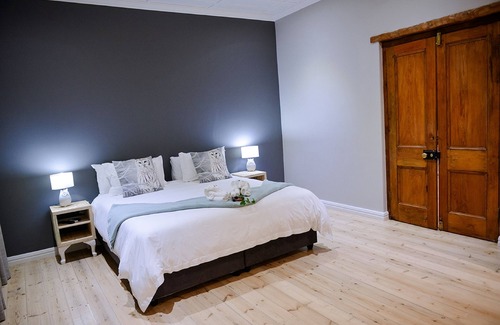 George Casa | Two Fat Owls Guesthouse